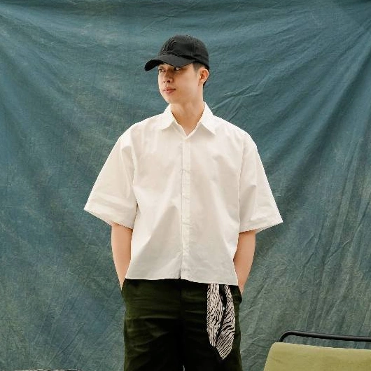 Leif Cropped Shirt | Kemeja Oversize Boxy Pria Lengan Pendek | S.1104