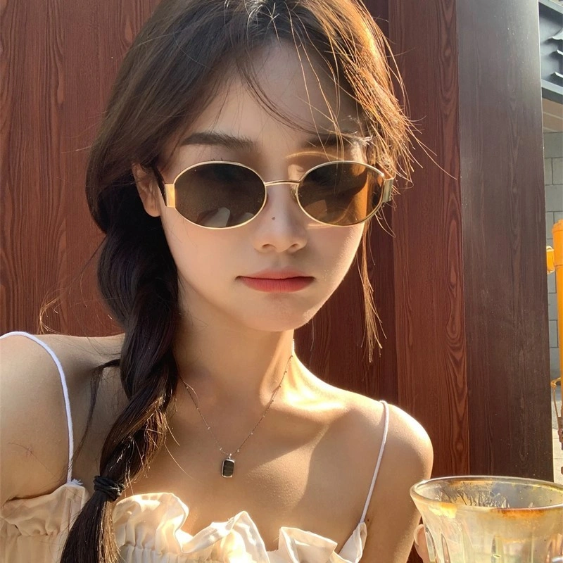 Kacamata Hitam Gaya Korea Oval Wanita Premium Metal bingkai kecil Kacamata Sunglasses