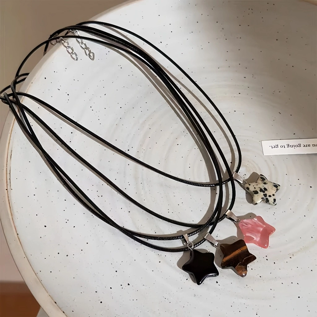Kalung Batu Obsidian Hitam Model Bintang - Rantai Tulang Selangka Unik untuk Wanita | Desain Sweet & Edgy Cocok Musim Panas