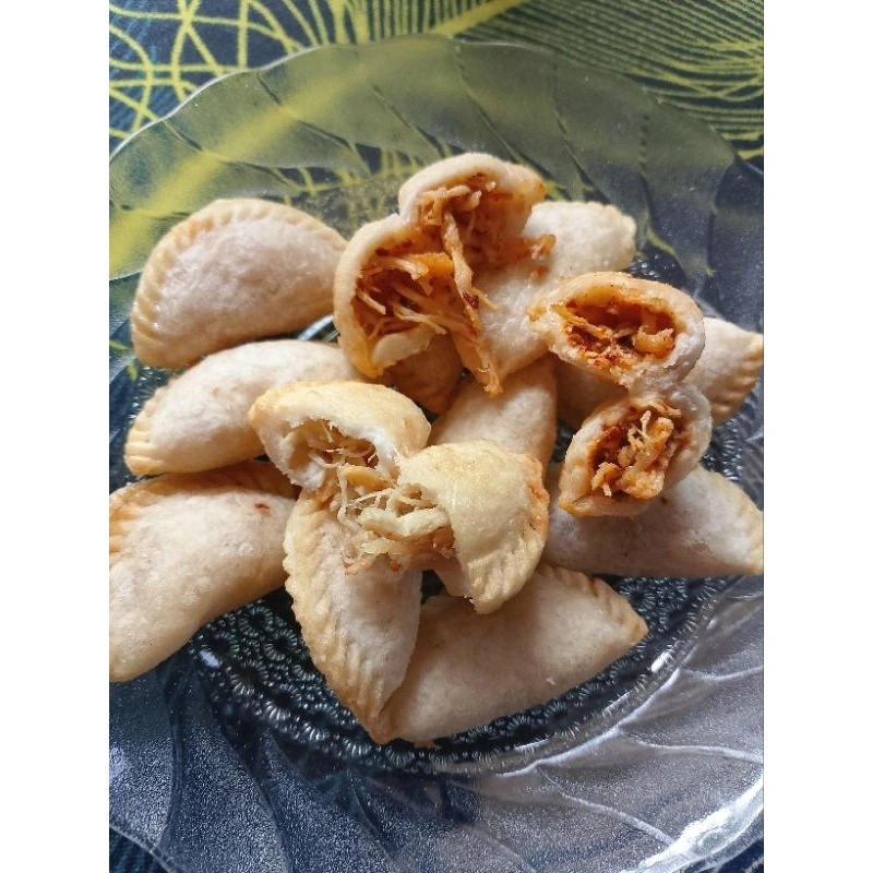 cireng mini isi ayam suir pedas/original,sosis pedas/original isi 8pcs