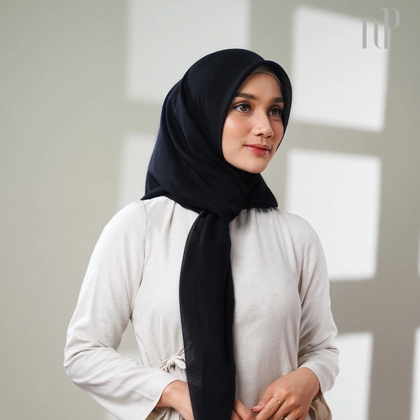 napocut Hijab - Plain Paris Black & White Series - Hijab Segiempat Paris Jepang Premium 115 x 115 cm