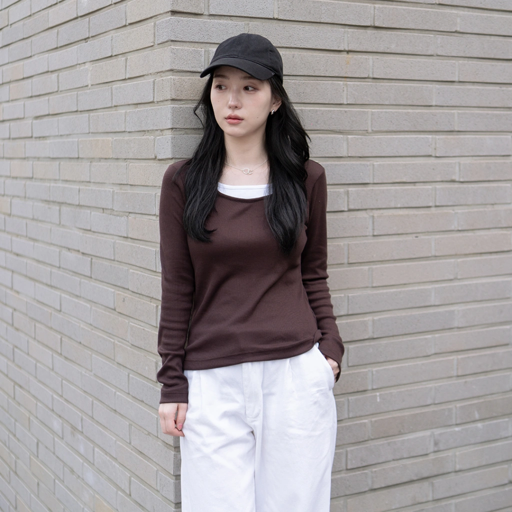 InKano Acker  - Atasan wanita dengan bahan soft rib rajut dan contrasting fabric