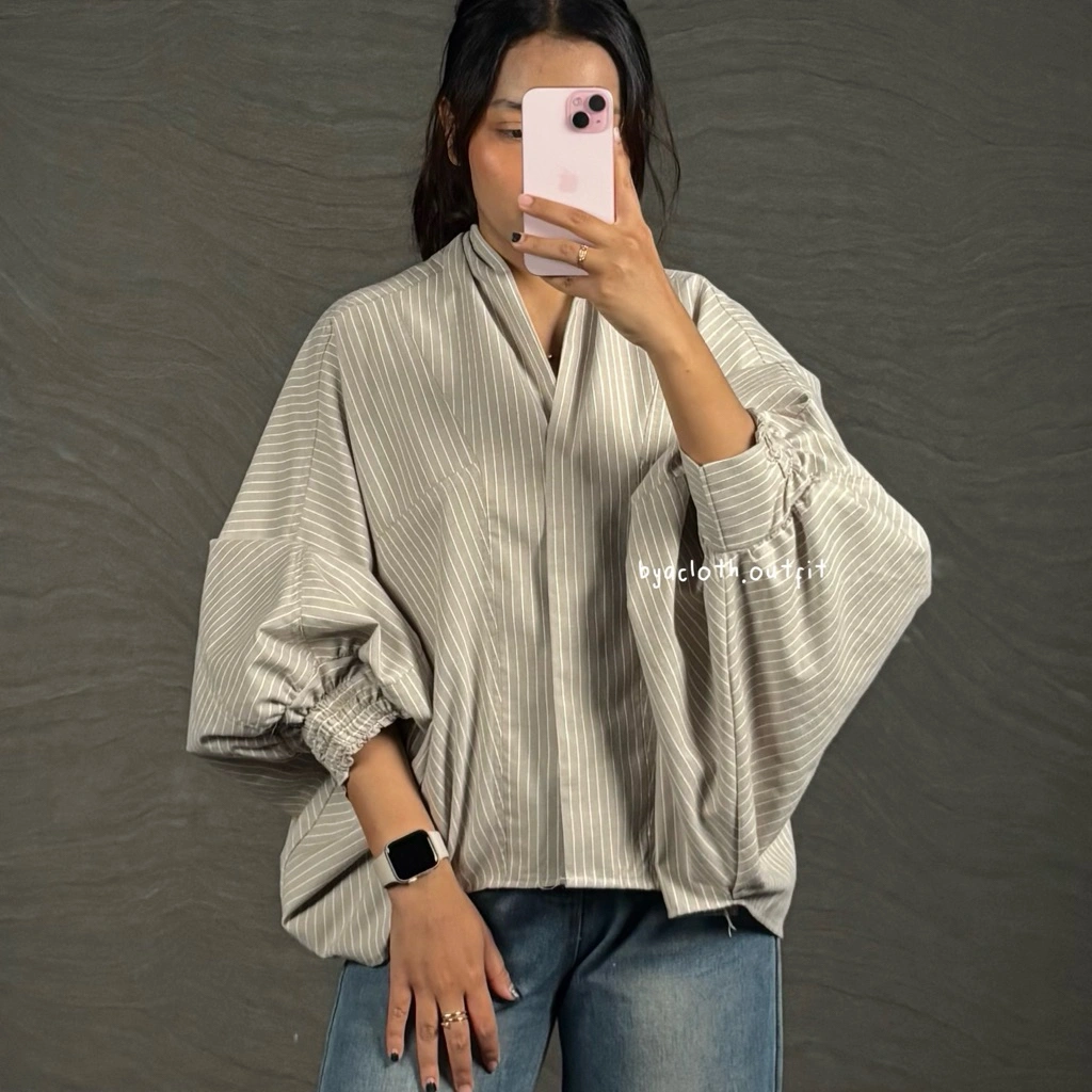 BYACLOTH - Kirei Blouse Wanita Katun Poplin / Atasan Lengan Balon