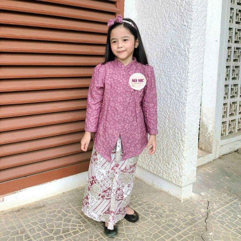 Kata Kids Kebaya Janggan Panjang Anak Rok Batik Panjang Warna (bros dua)