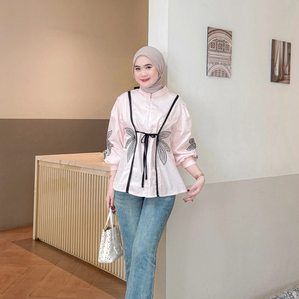 Atasan Wanita Blouse Motif Bunga