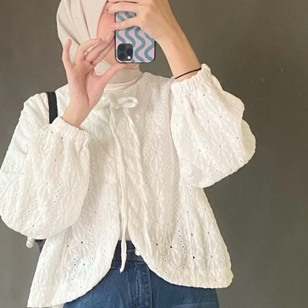 Queenie Outer By Boonaachic | Atasan Wanita | Baju Wanita | Baju Atasan Wanita Terbaru | Atasan Wanita Kekinian | Blouse Korean Style | Outfit Atasan