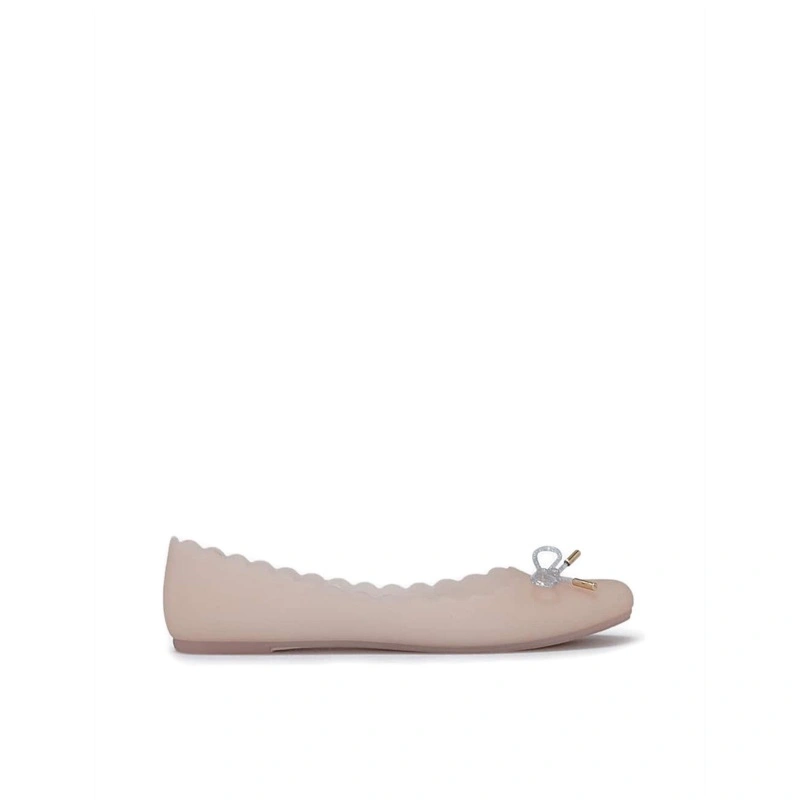Payless Chrissie Womens Aster Flats - White_15