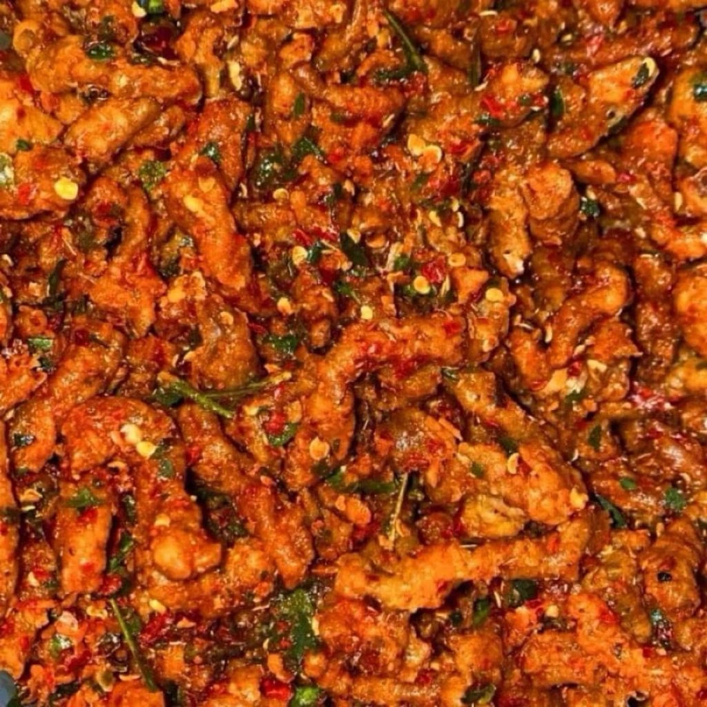Keripik usus pedas daun jeruk kemasan 500 gram