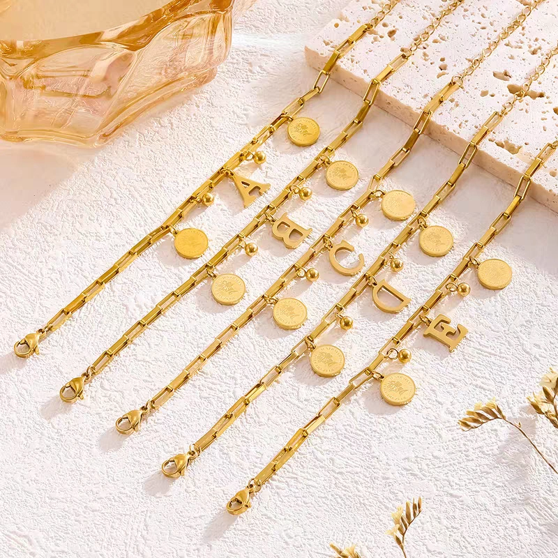 Wanita Titanium stainless steel  Gelang Huruf Kepala Wanita Hip Hop Aksesori Fashion Emas Gelang Lapis Emas Baja Tahan Karat