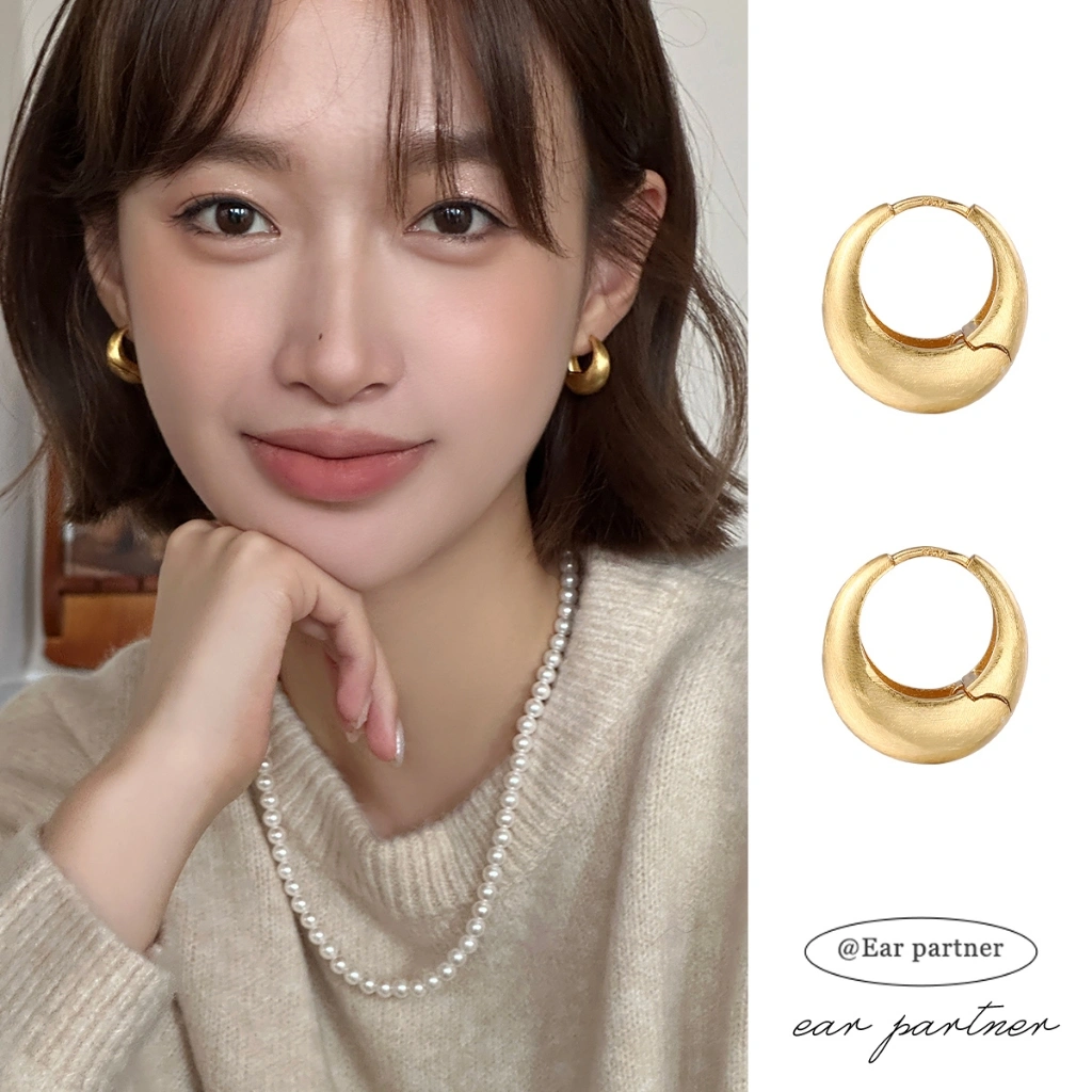 Ear Partner Anting Perancis Desain yang disikat bentuk tetesan air Temperamen yang elegan Bahan jarum perak