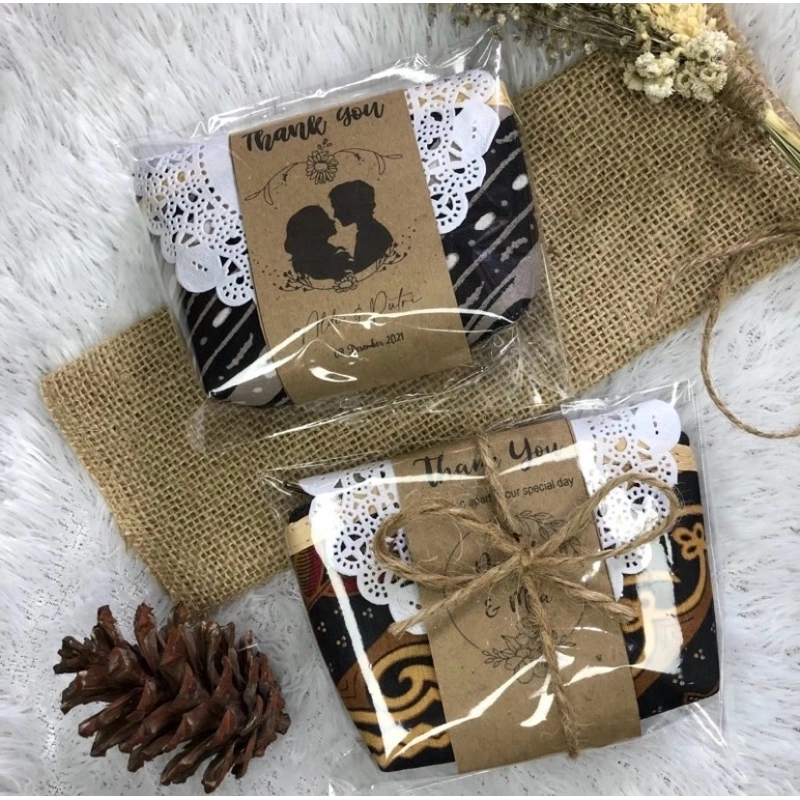 (ISI 100PCS) Souvenir Dompet Koin  Batik khas Jogja Uk. 11 × 8 cm