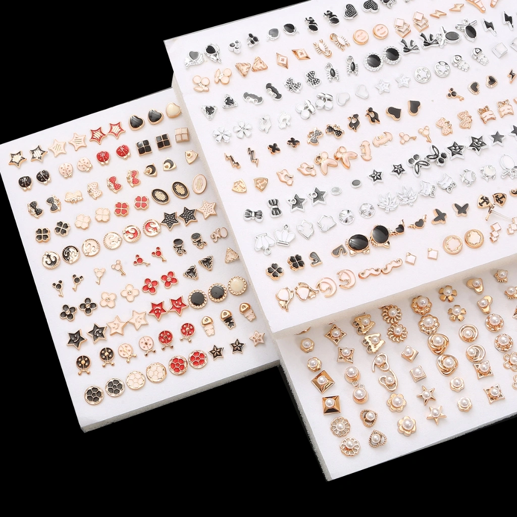 100 Pasang Anting Stud Kristal Warna-Warni - Model Acak untuk Wanita & Pasangan - Hadiah Sahabat
