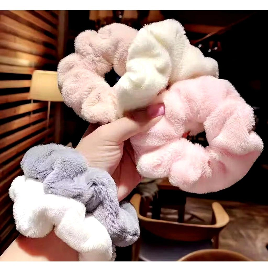 IKAT RAMBUT SCRUNCHIE BULU HALUS