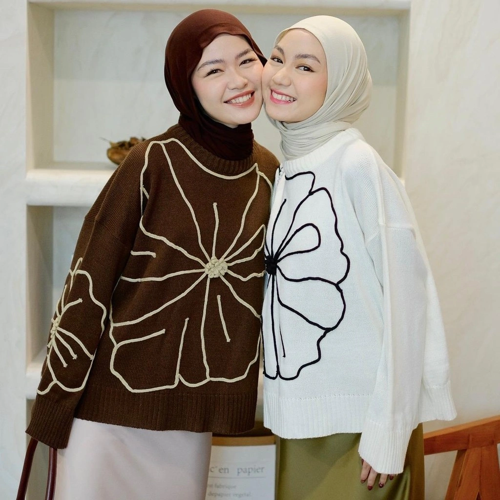 PERRA SWEATER | Embroidery Sweater