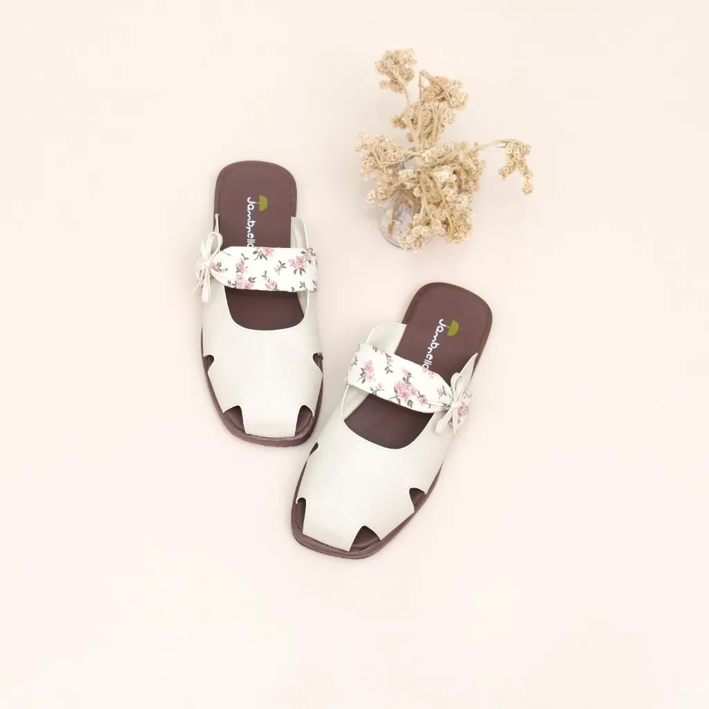 Jambrella MELODY CREAM sandal flat wanita  sandal slop cewek trendy