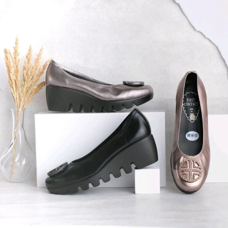 First Contact Sepatu Kulit Wanita Wedges 7 cm FC 001 100% kulit asli