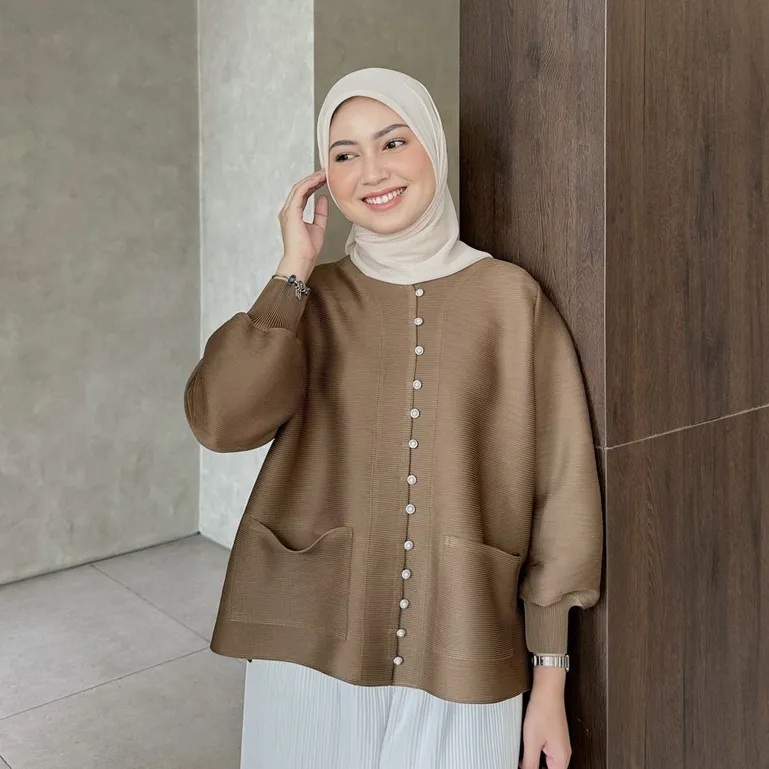 GONEGANI OFFICIAL - Atasan Kemeja Wanita Polos Pocket Pleats Blouse