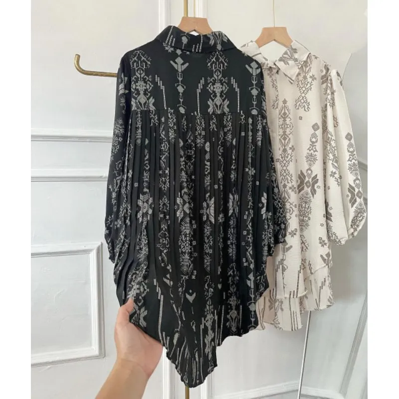 MUNNA BLOUSE PLISKET MOTIF ETNIC