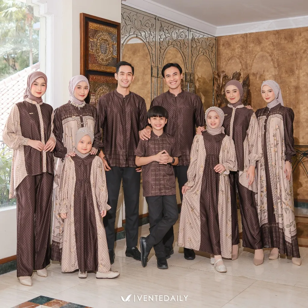 Ventedaily - Latisha Family Sarimbit Keluarga Lebaran 2026