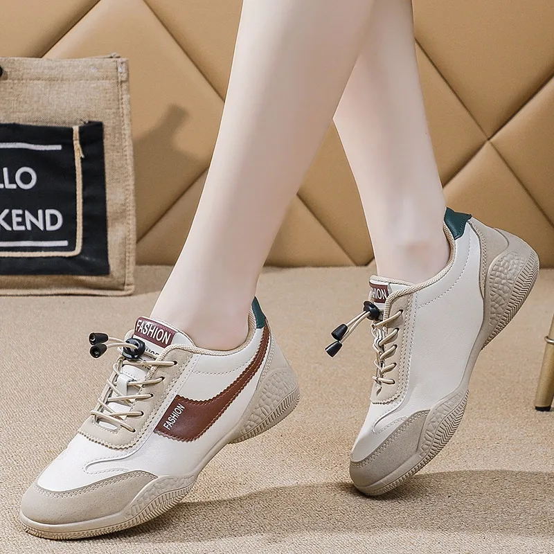 Sepatu Wanita Kekinian dengan desain Kece dan Santai ala Cewek Casual
