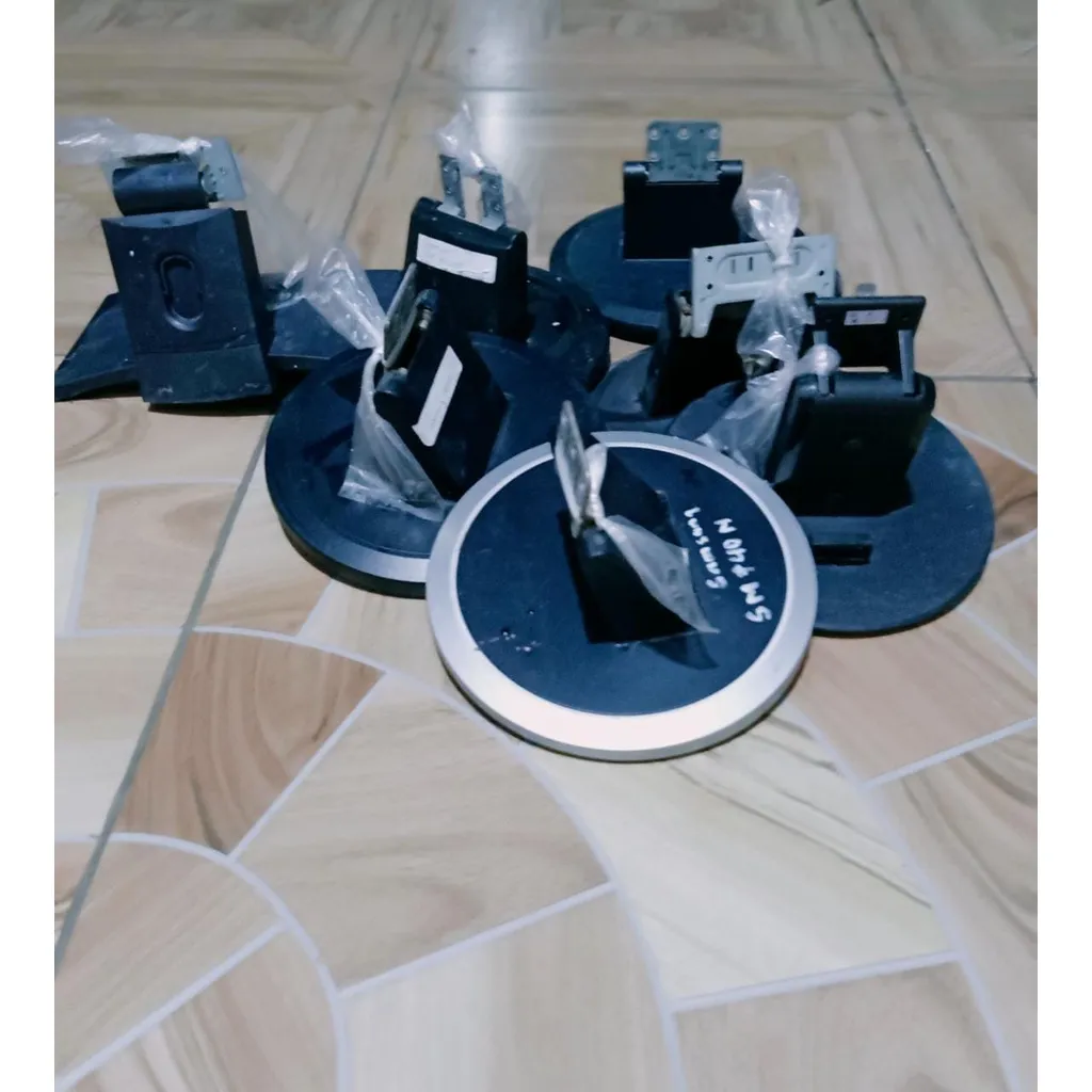KAKI LCD/LED MONITOR KOMPUTER MERK LG,SAMSUNG,ACER,BENQ,HP DLL
