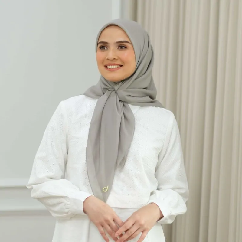 Hijab Polos Segi Empat Deenay Florence Series