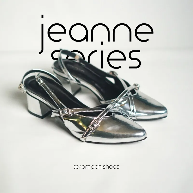 Tarompah Jeanne Silver Heels Wanita