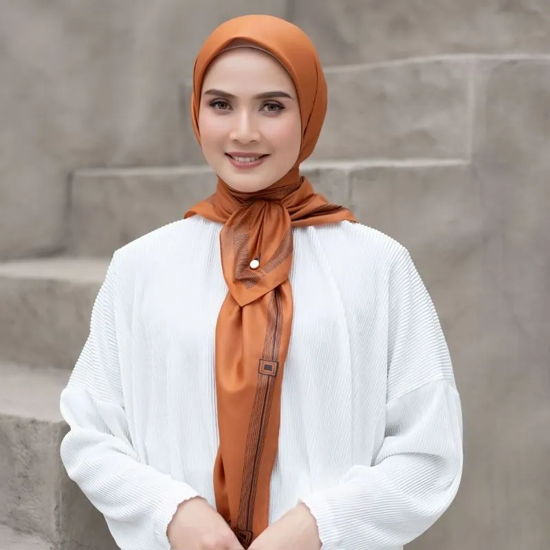 Hijab Motif Segi Empat Deenay Loulla Series
