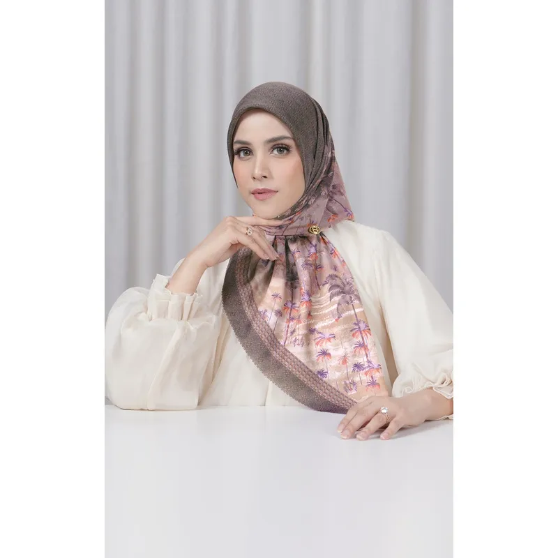 Buttonscarves - Palm Spring Square - Rodeo / Hijab Motif Segi Empat