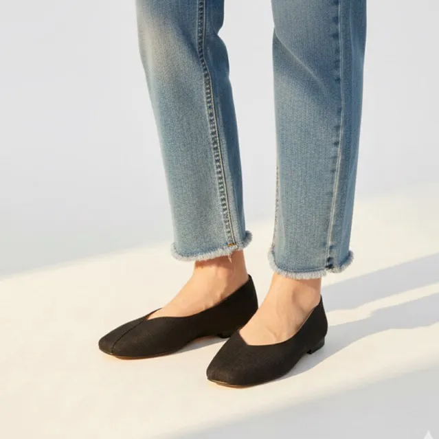 Tarompah Selena Black Flatshoes Wanita