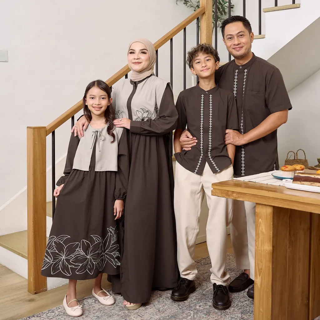 [Raya Collection] ZM Zaskia Mecca -Sarimbit Family Set - Lilya Puspita | Gamis Wanita | Kemeja Koko Pria Anak