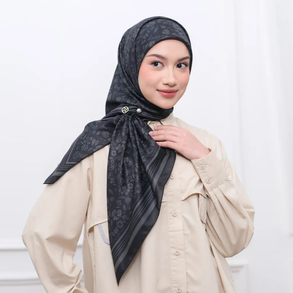 HIjab Motif Segi Empat Deenay Slimi Series
