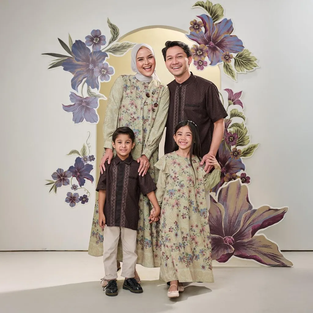 ZM Zaskia Mecca - Sarimbit Family Set 1 - Alkisah - Edisi Timun Mas | Koleksi  Gamis Wanita, Kemeja Koko Pria Anak