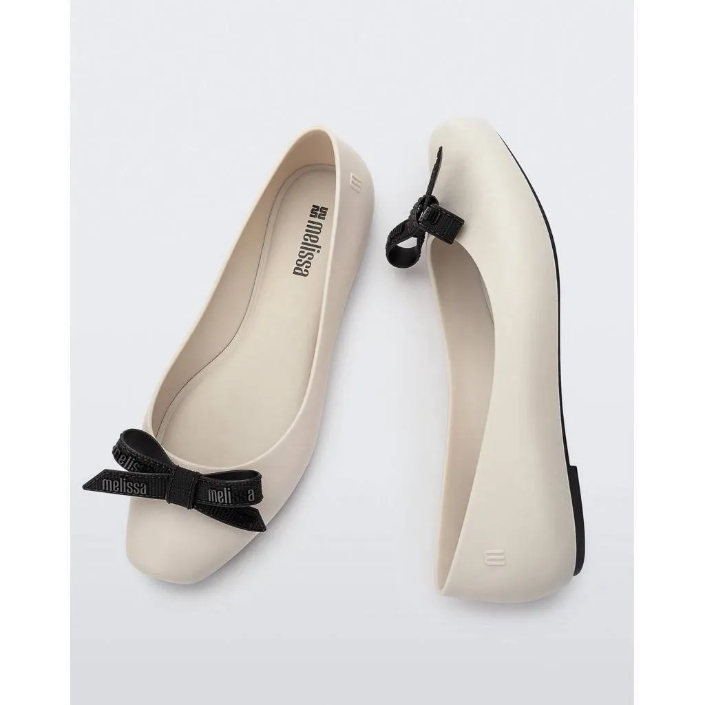 [2.2 Ramadan Fashion Sale] -  Melissa Flat Shoes Aura Basic Lover 33637-2 - Sweet Stuff Official