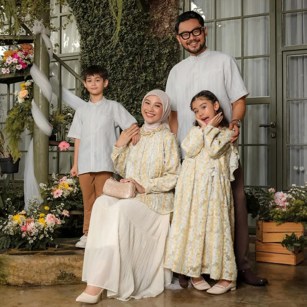 [Raya Collection] ZM Zaskia Mecca - Sarimbit Family Set 4 - Primadona Series Lilya Senja | Blouse Wanita | Kemeja Koko Pria Anak