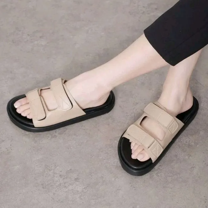 Sandal Wanita Platform Casual Unisex  Sendal cewek terlaris Alizha
