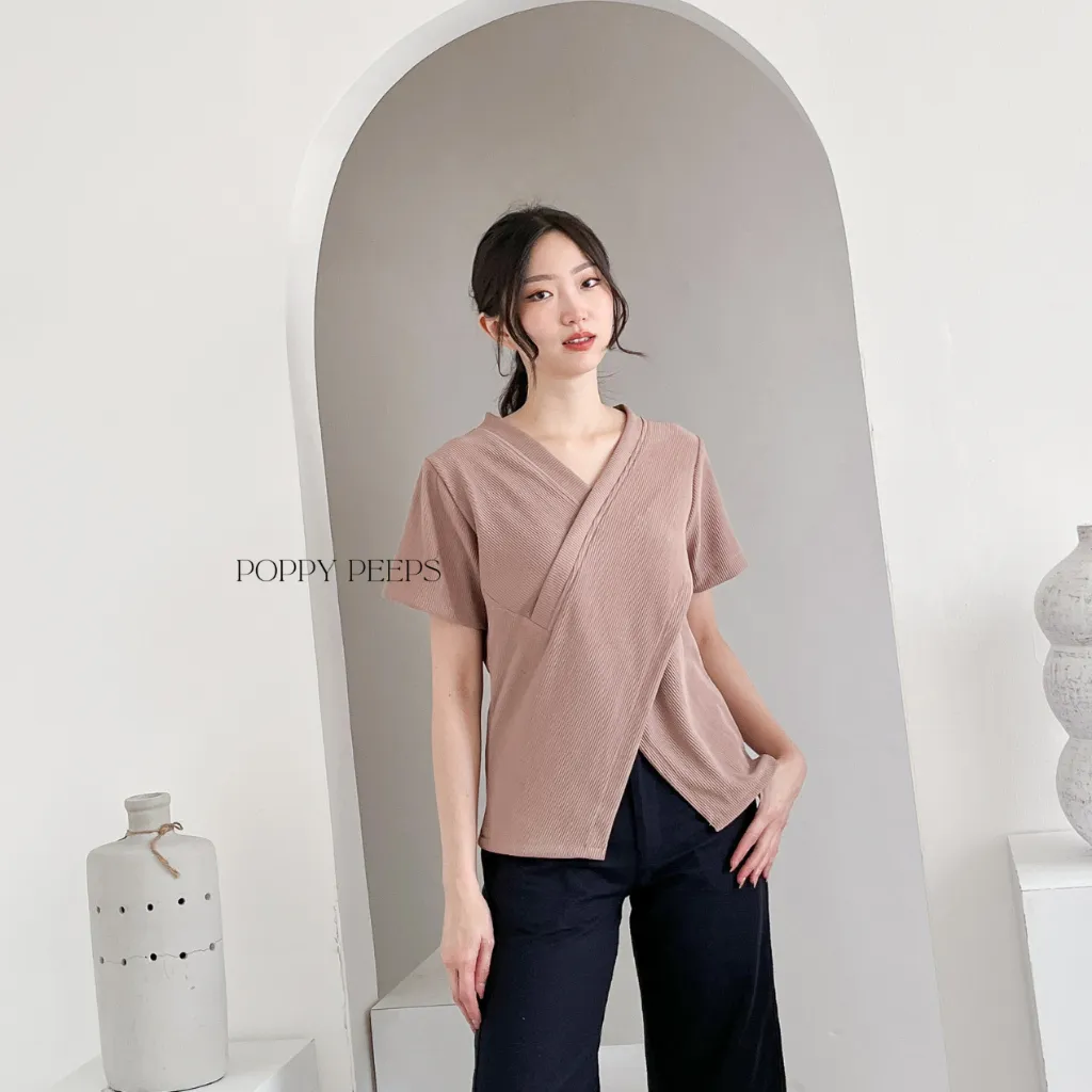 [ Poppypeeps ] BRIELLE TOP / Top Basic Knit / Atasan Wanita / Blouse Wanita / Baju Wanita