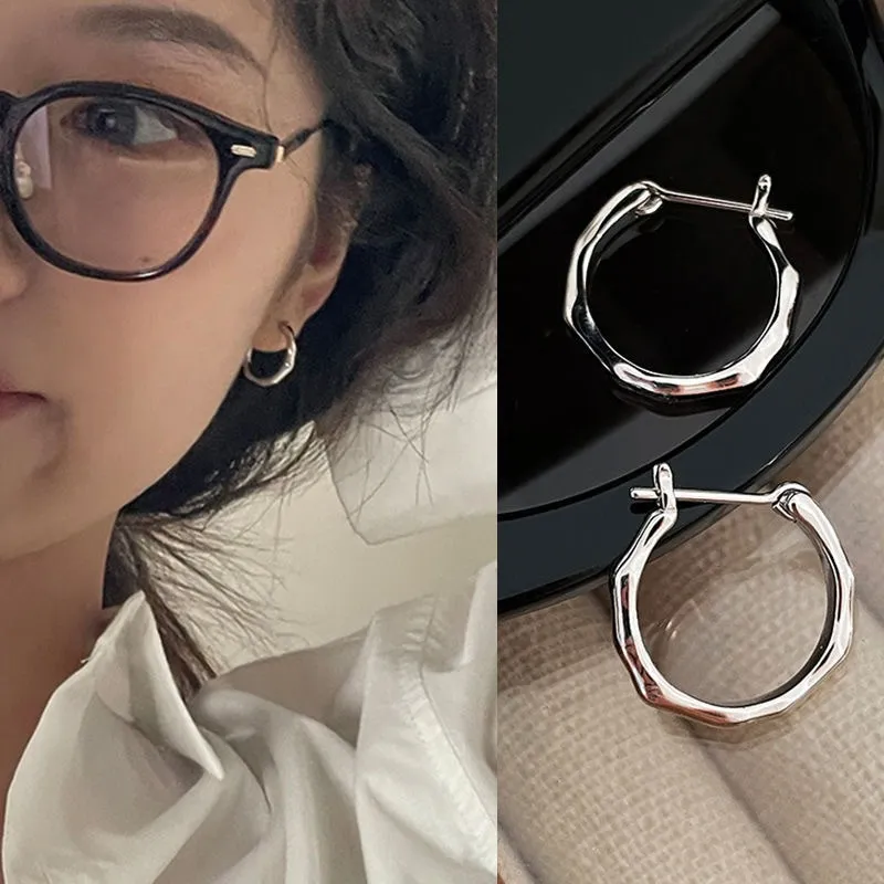 Ear Partner Anting bulat perak polos wanita yang sederhana dan indah jarum perak 925 gaya baru 2026