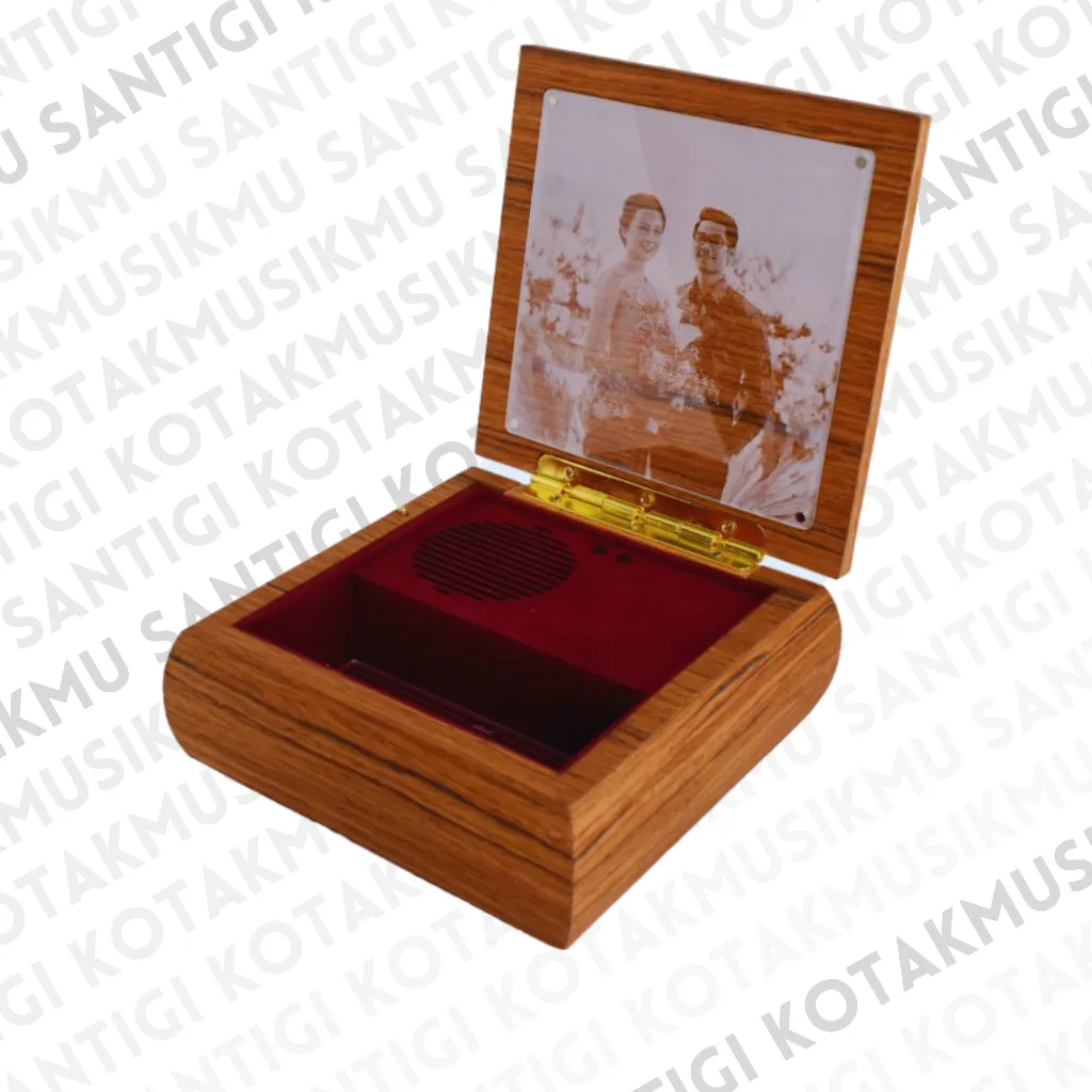 Kotakmusik Kayu Teak Besar MP3