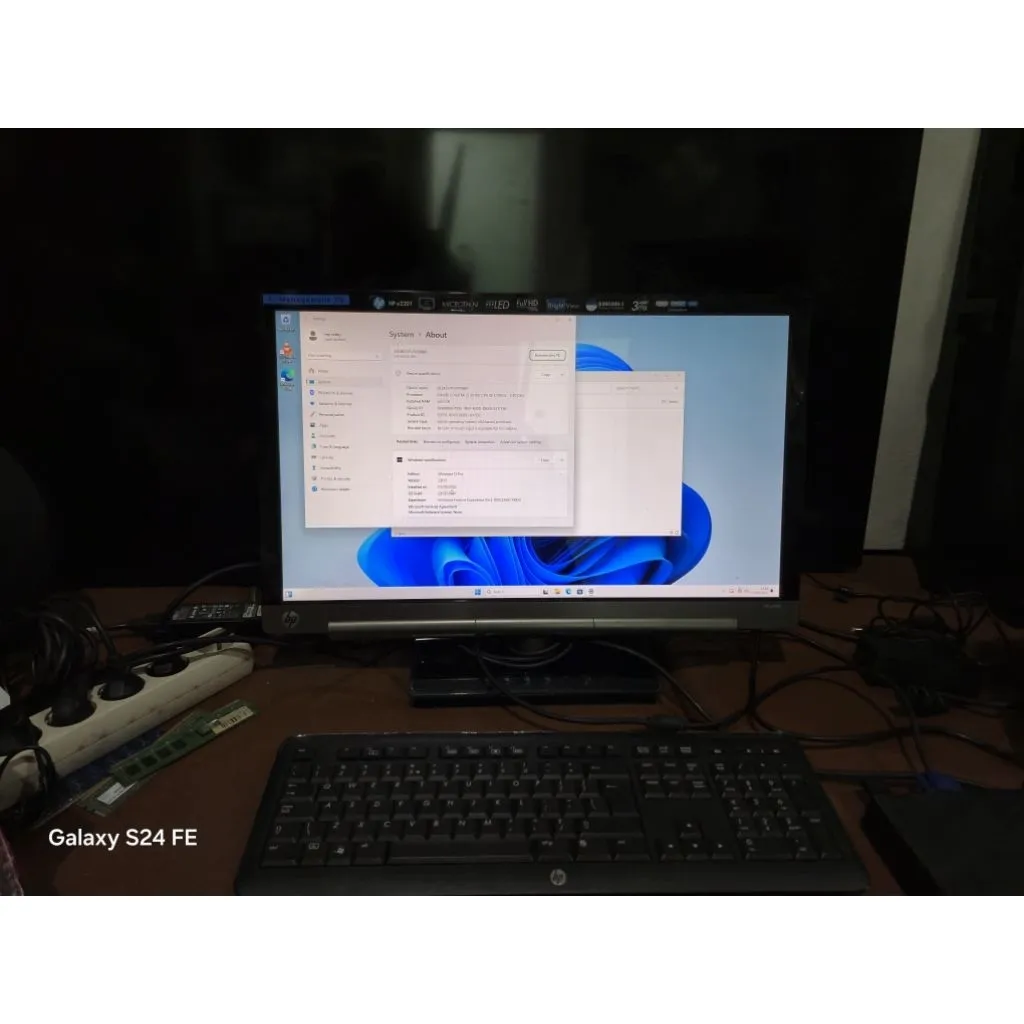 monitor merk hp type HP x2301