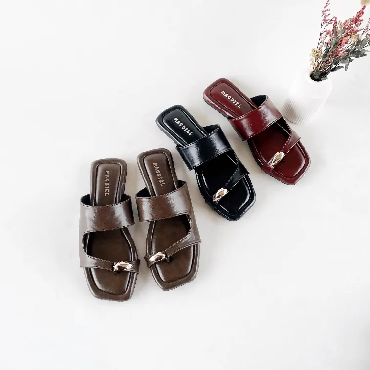 Magdiel Charis Sandal Wanita Sandal Teplek Kekinian