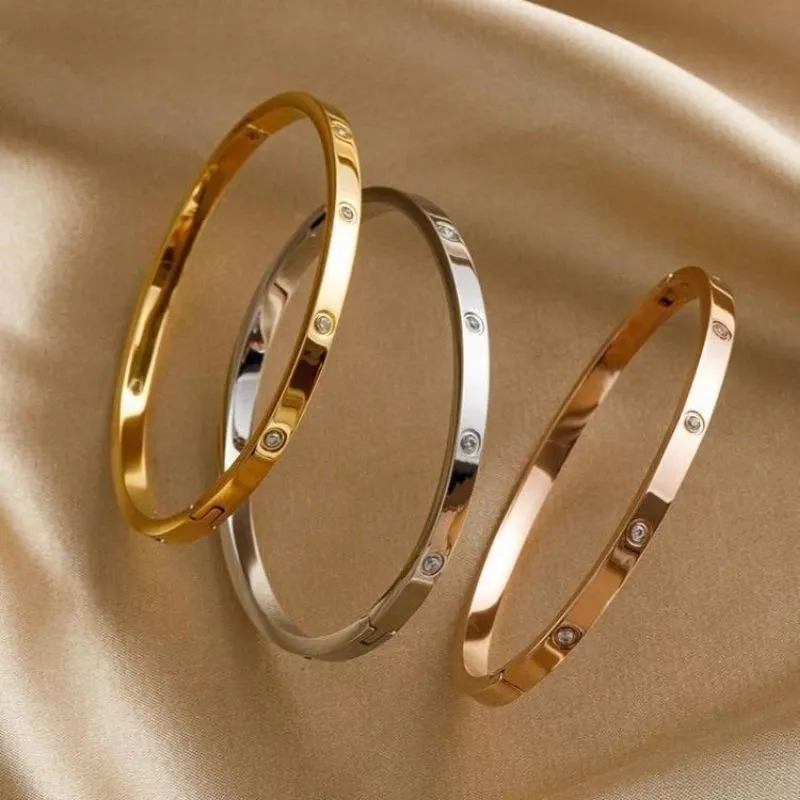 Gelang Tangan Wanita Asli Titanium / Gelang Wanita Branded Import CTR Permata elegan
