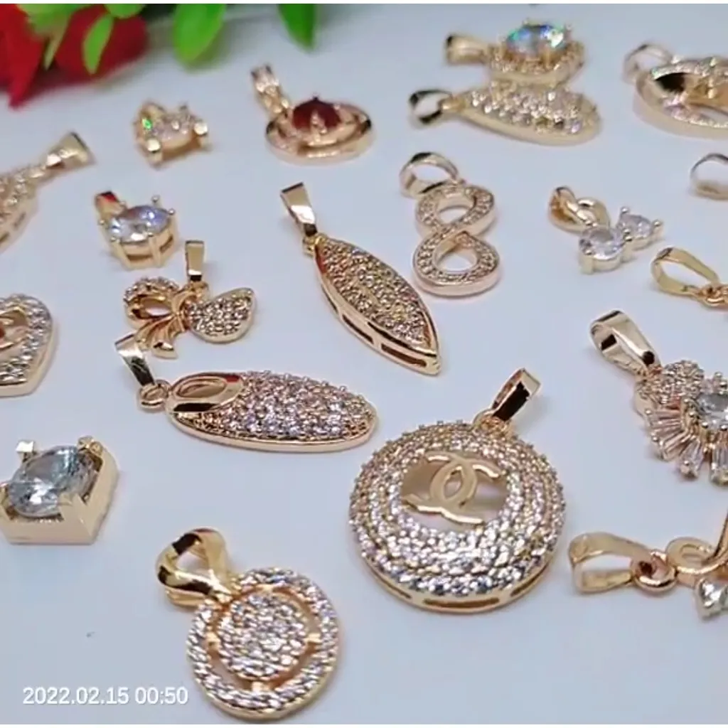 Liontin Perhiasan Aksesoris Awet Tidak Mudah Luntur Tahan Lama Lapis Emas 18,24 Karat G9-L1