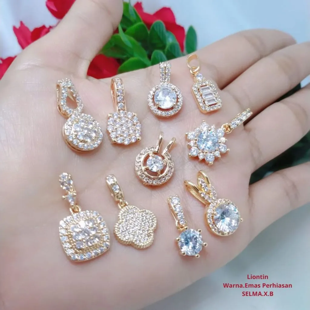 Liontin Perhiasan Aksesoris Awet Tidak Mudah Luntur Tahan Lama Lapis Emas 18,24 Karat L7