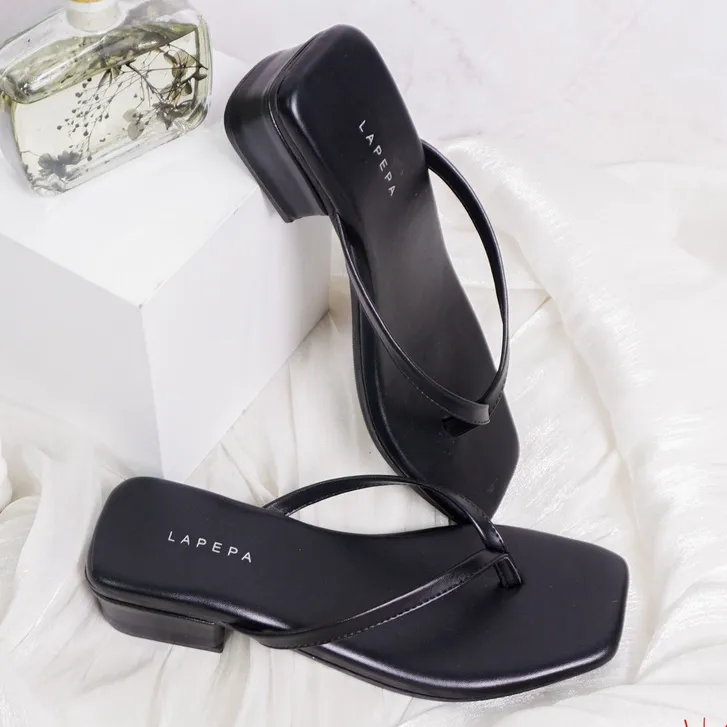 LAPEPA YUK - SOFY Sandal Wanita Jepit High Heels Tinggi Sedang 4cm Size 36 - 40 Sendal Japit Hak Tahu Heel Pesta Sepatu Tali Acara Formal Kondangan 37 38 39 Tidak Licin Hil Capit Anti Slip Warna Hitam Krem Tan Black Shoes Ori Original Mall Official Store