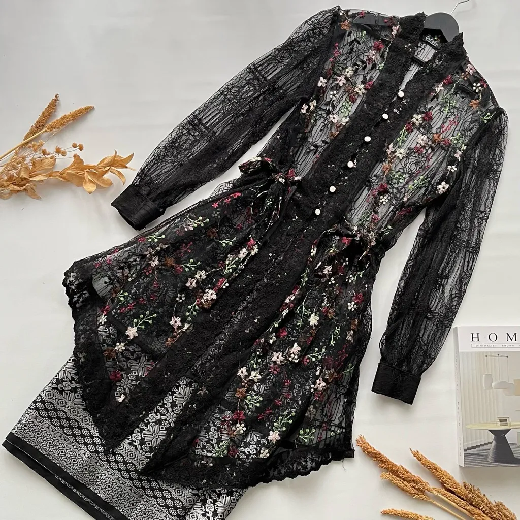 Seraya Outer Chantilly Raya Series by Calisha Outfit Lebaran Dress Lebaran Floral Dress Gamis Lebaran Kaftan Lebaran Dress For Raya Rayapari Indonesia Baju Lebaran 2025 Kondangan Outfit