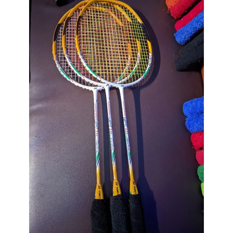 Raket Berkualitas Bekas Turnamen Tension 30 Lbs Tarikan Senar 28 Lbs 1pcs