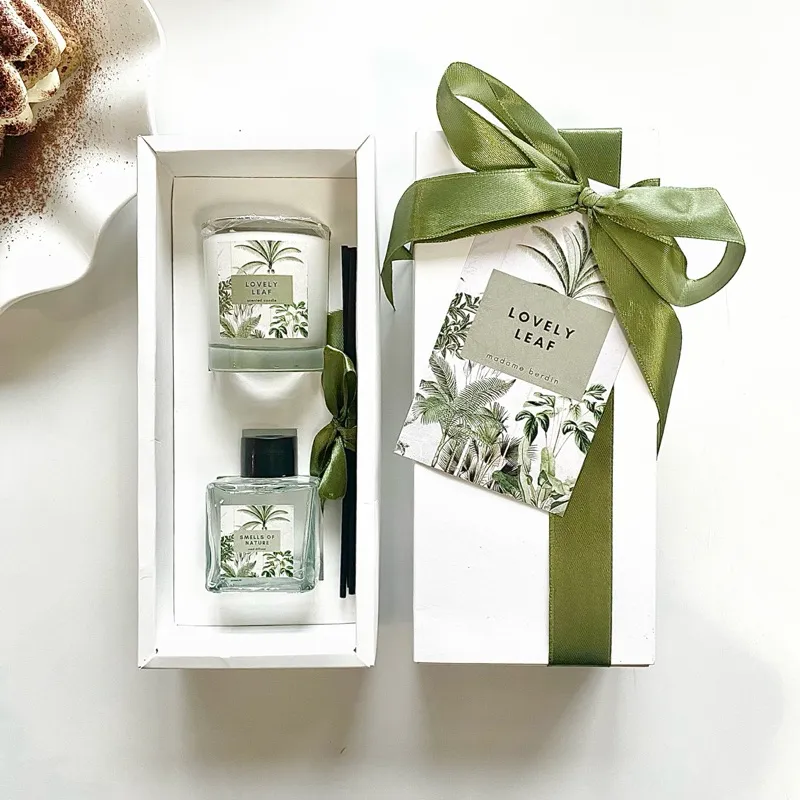 READY Hampers Lilin Aromaterapi + Reed Diffuser | Hampers Lebaran Aesthetic | Eid Mubarak Diffuser Hampers Premium + Lilin Aromaterapi - Hampers Reed Diffuser Dan Scented Candle - Kado Lebaran Hampers Hari Raya Idul Fitri