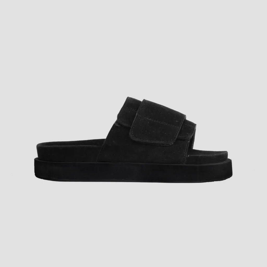 Lvnatica Basic Sandal Kasual Pria Alfred Suede Black 38-45 Stylish, Nyaman & Anti Slip