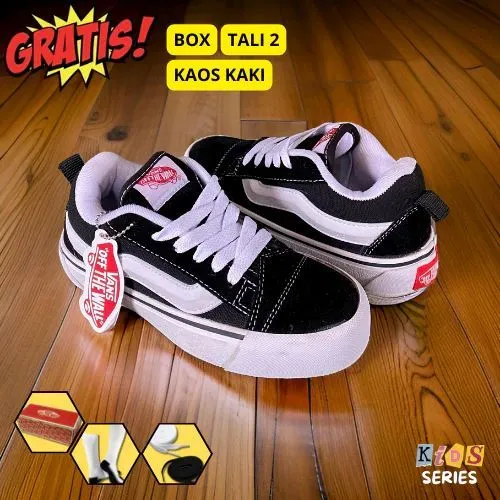 Sepatu Anak & Dewasa Sepatu Sekolah Model Gemuk Hitam Putih Free Item